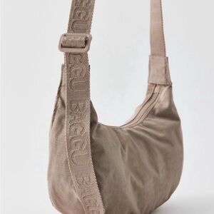Baggu Small Crescent Bag in Dove